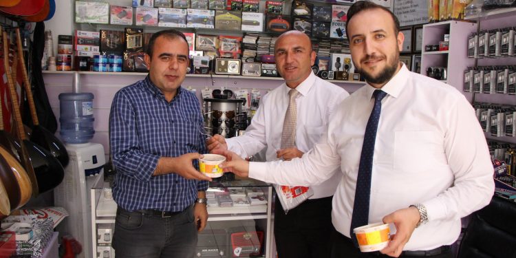 TİCARET VE SANAYİ ODASI AŞURE İKRAM ETTİ